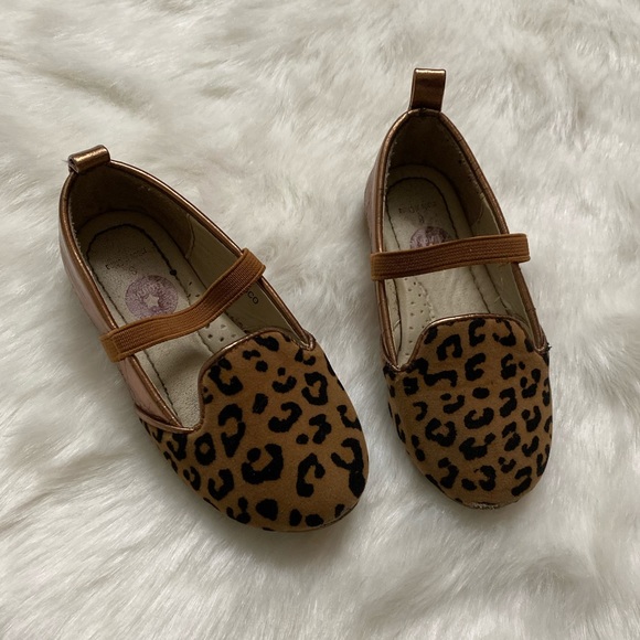 Shoes - Picture 1 of 3